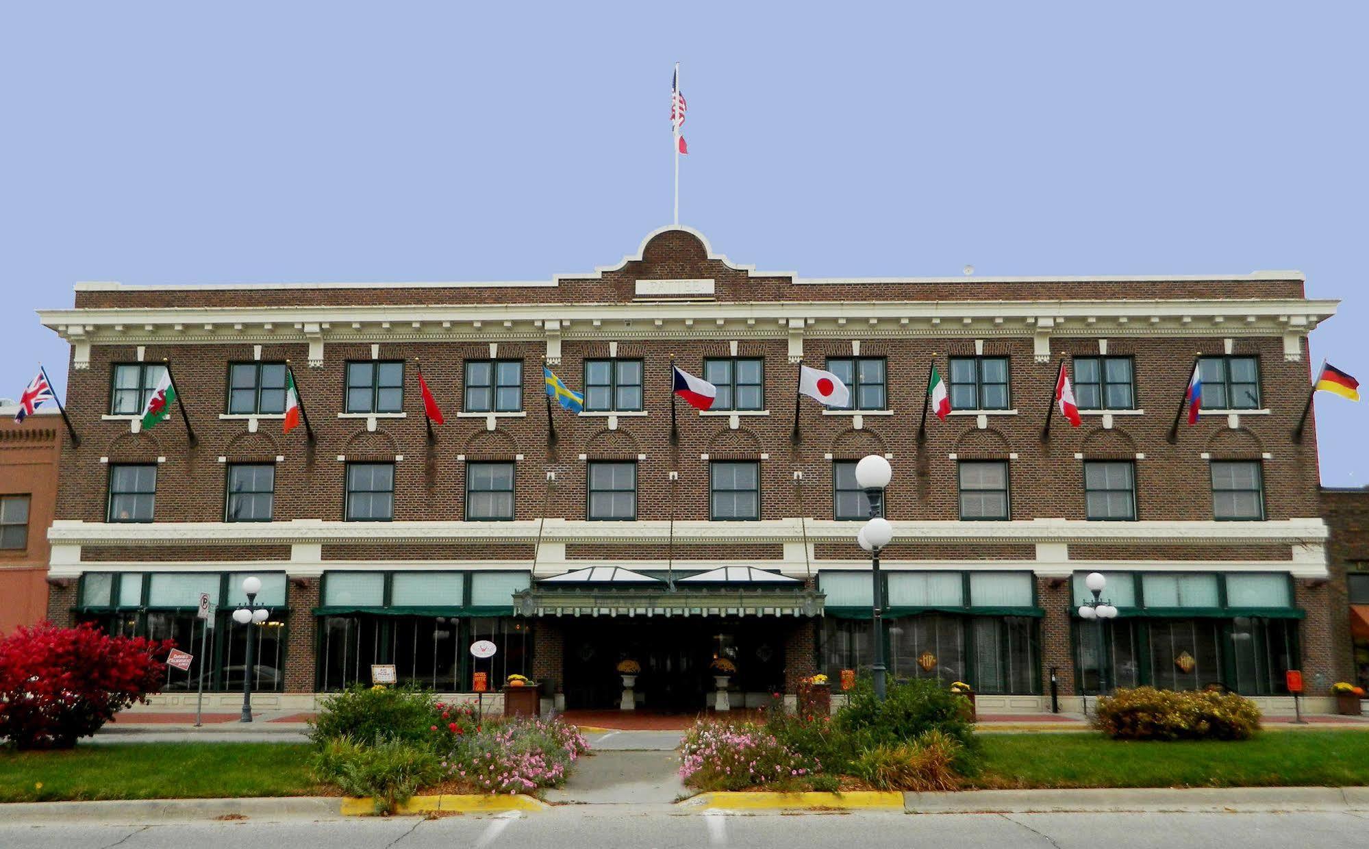 Hotel Pattee Perry Exterior photo